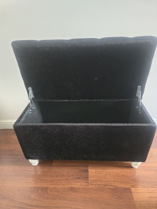 Ławka Pikowana z Pojemnikiem