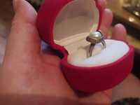 Серебряное кольцо с жемчугом, размер 17.