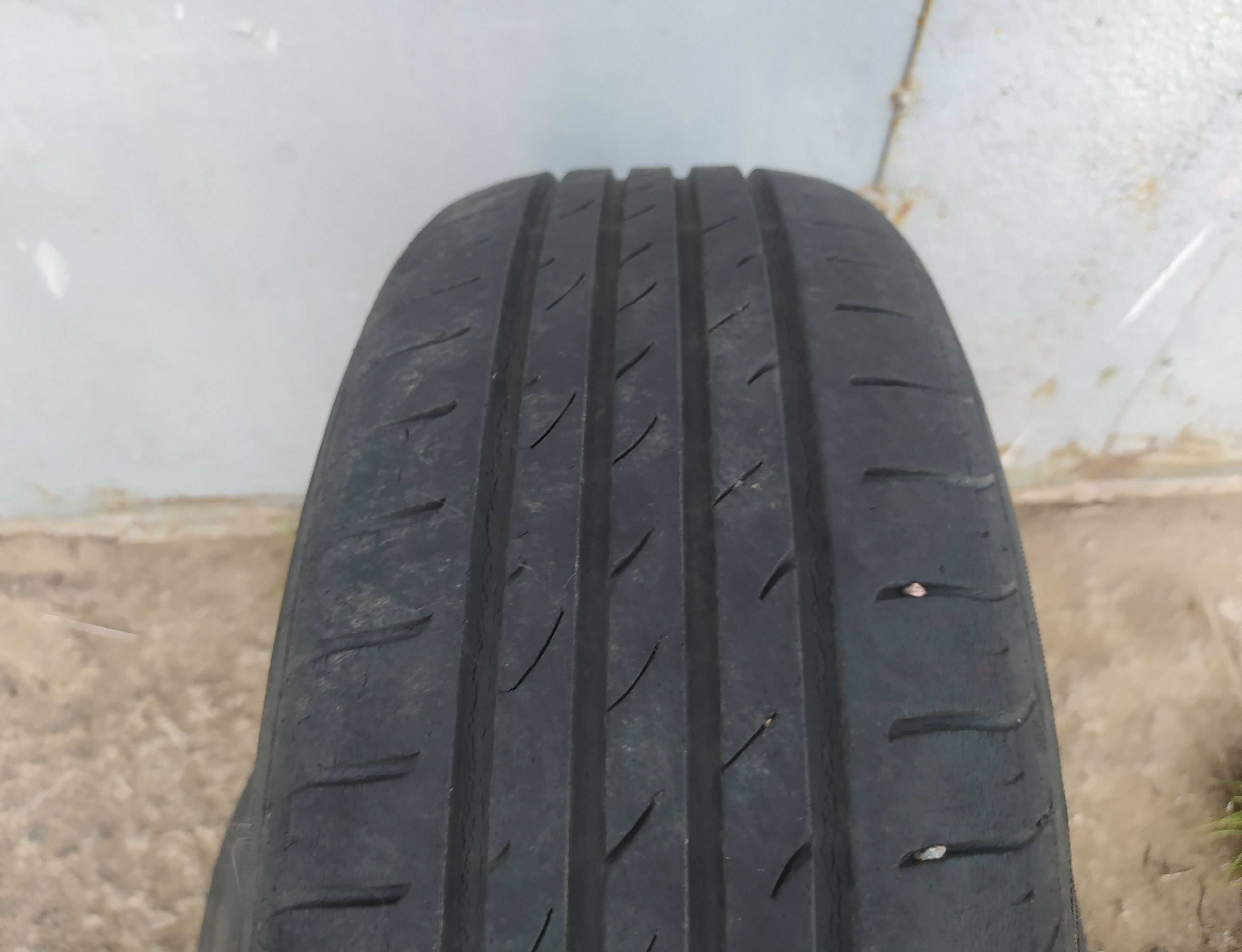 Резина / шины / покрышки летние 205/60 R15