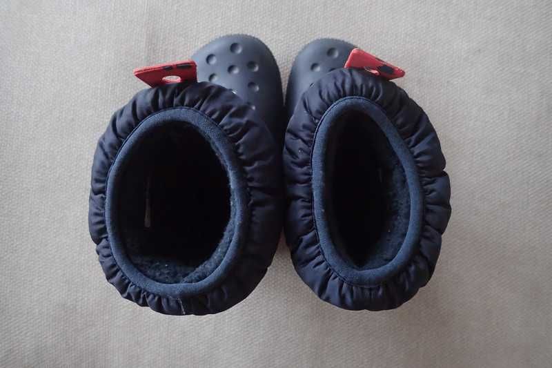 CROCS classic neo puff C6 22-23 śniegowce