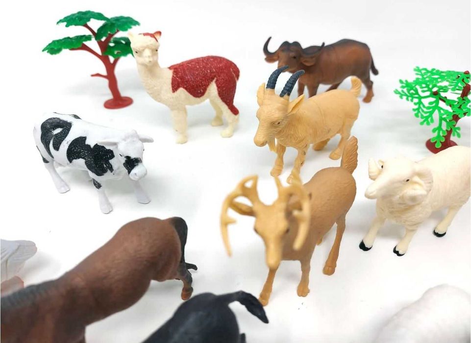 Zwierzęta domowe Gospodarskie Duży Zestaw Farma Figurki 17 sztuk