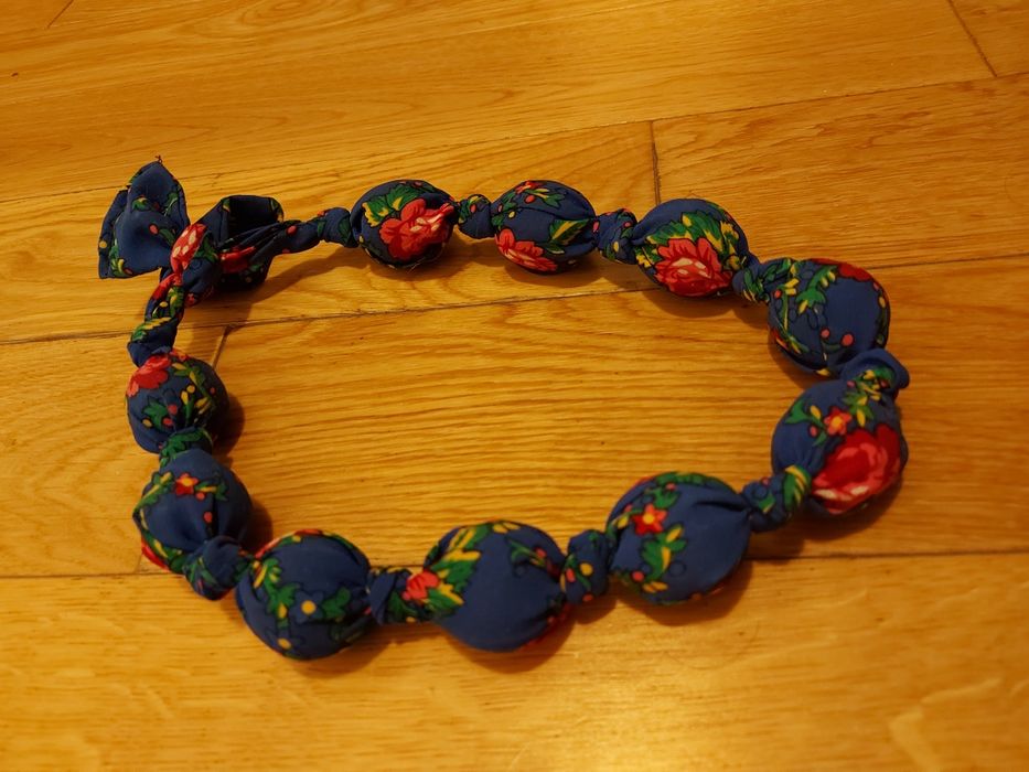 Korale w kwiaty, styl góralski folk