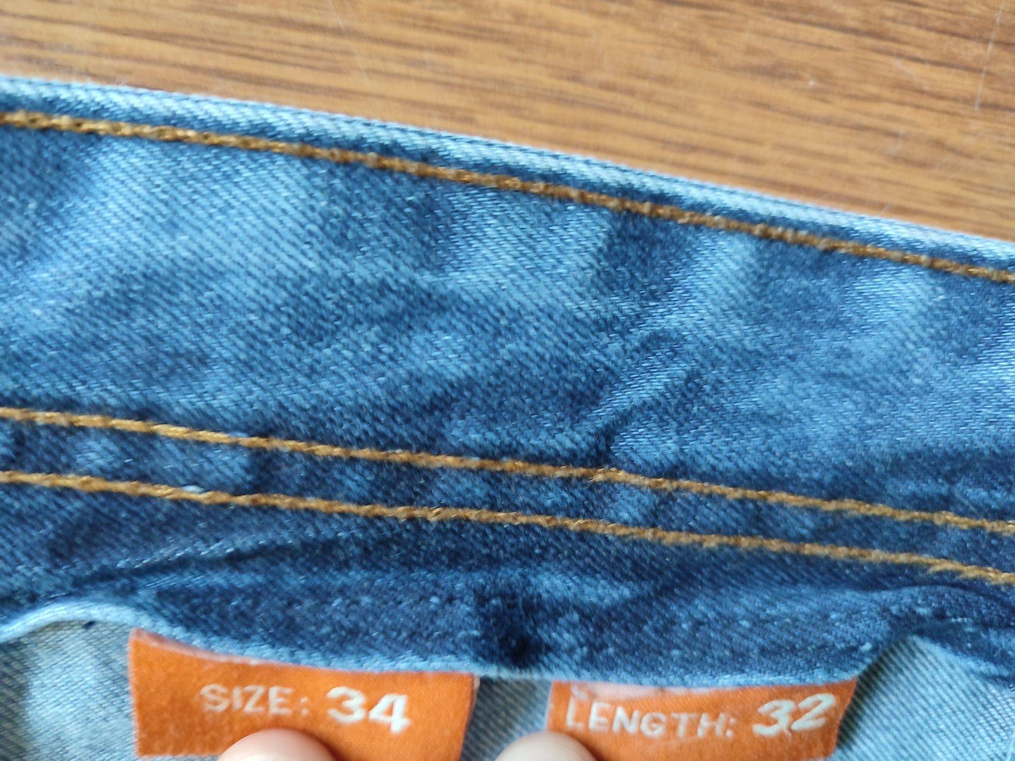 Spodnie męskie Cropp Jeans Evans