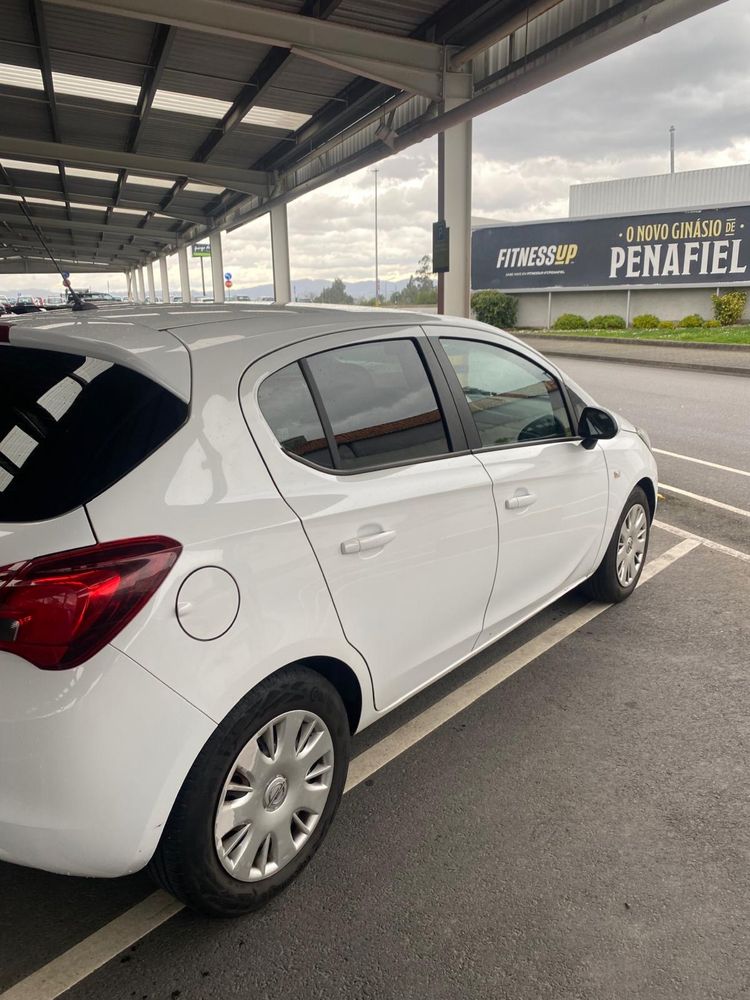 Opel corsa.