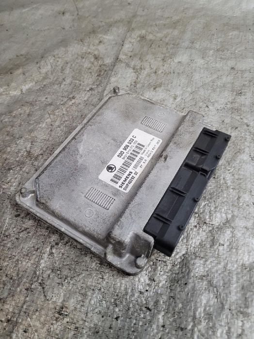 Sterownik Komputer Silnika Oe 03D906033C Skoda Fabia I 1.2B