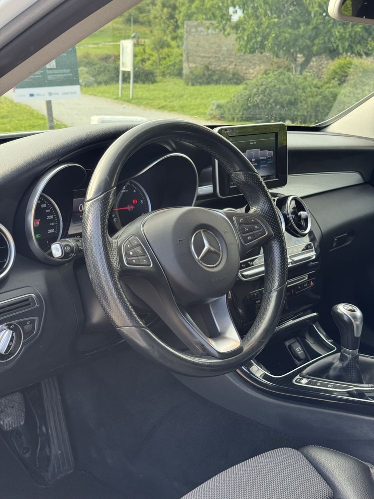 Mercedes-Benz C220d