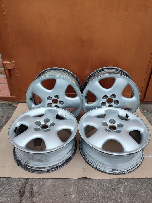 Легкосплавні оригінальні диски  R16 5*100 6j×16H2  ET