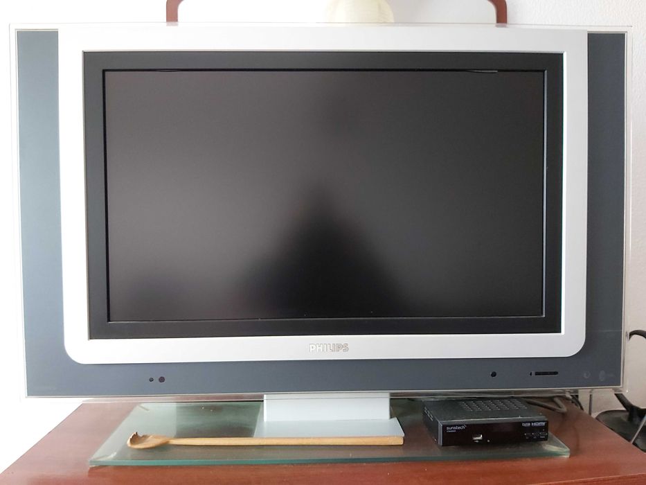 TV Philips Retro iluminado 37PF9986