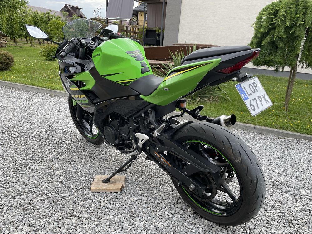 Kawasaki Ninja 400 a2