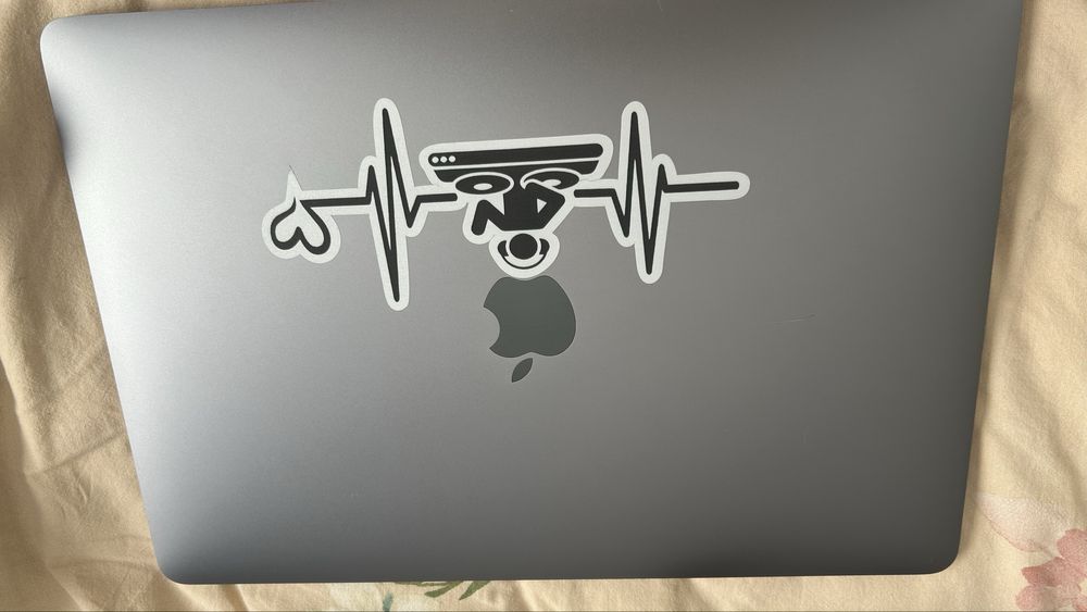 Macbook Pro 2019 rok