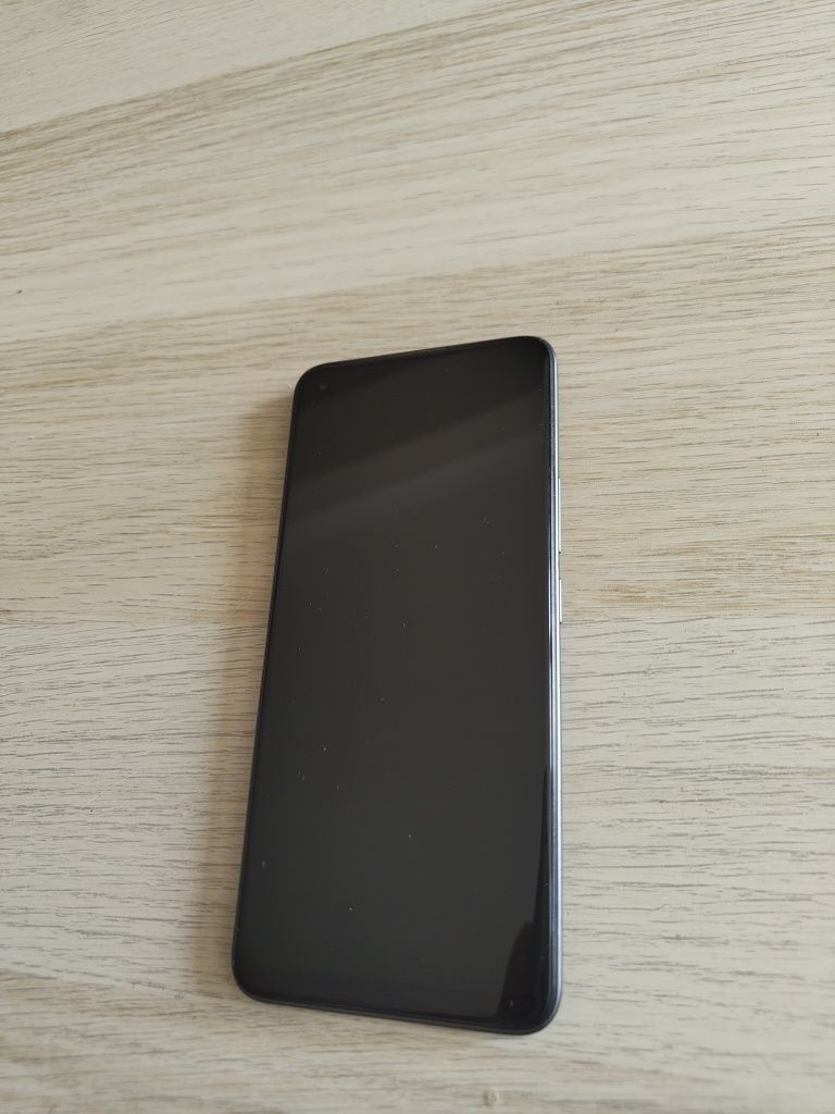 Realme 8 4/64 GB + Etui, Dobry stan!