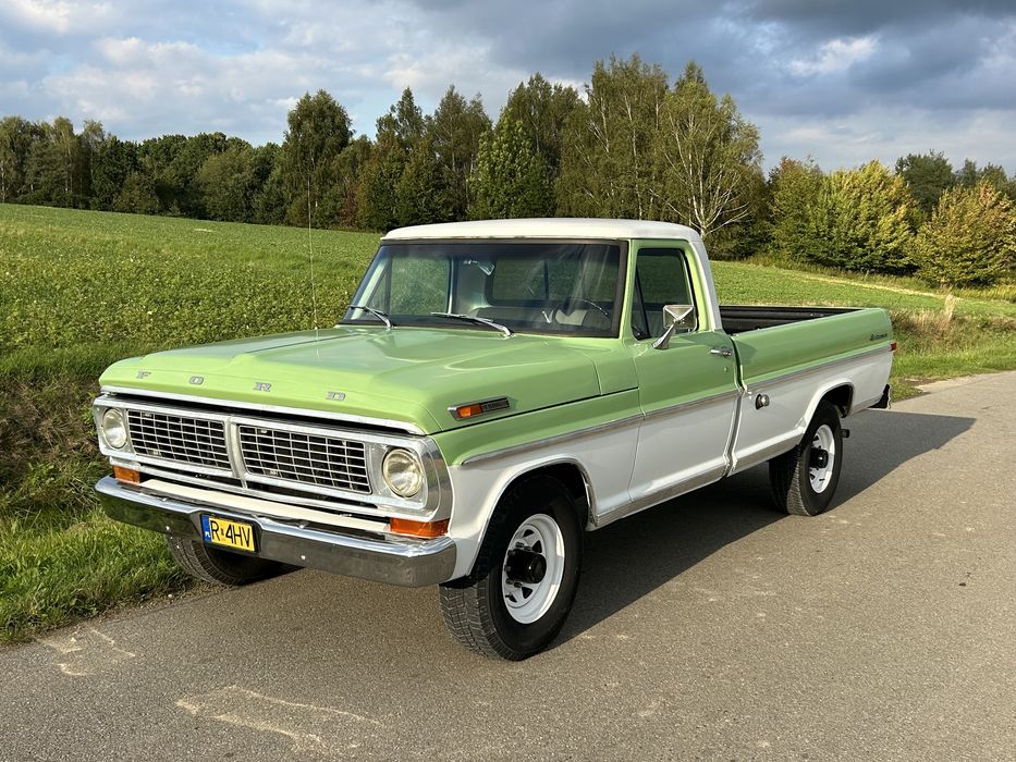Ford F250 custom sport