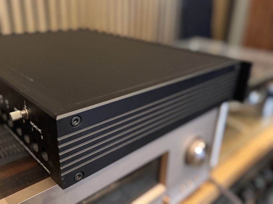Profesjonalny przedwzmacniacz Konsens Backer & Muller XLR phono