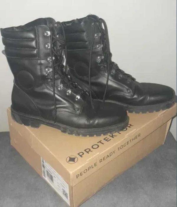 Sprzedam  buty (kozaki)