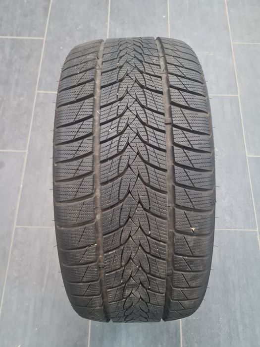 Imperial Snowdragon UHP 255 35 r20 97 v xl 4szt.