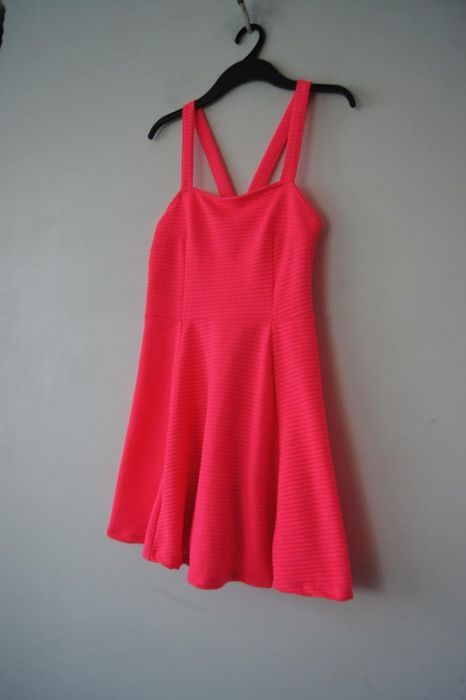 H&M elegancka neonowa rozowa malinowa rozkloszowana sukienka 36 S 38 M