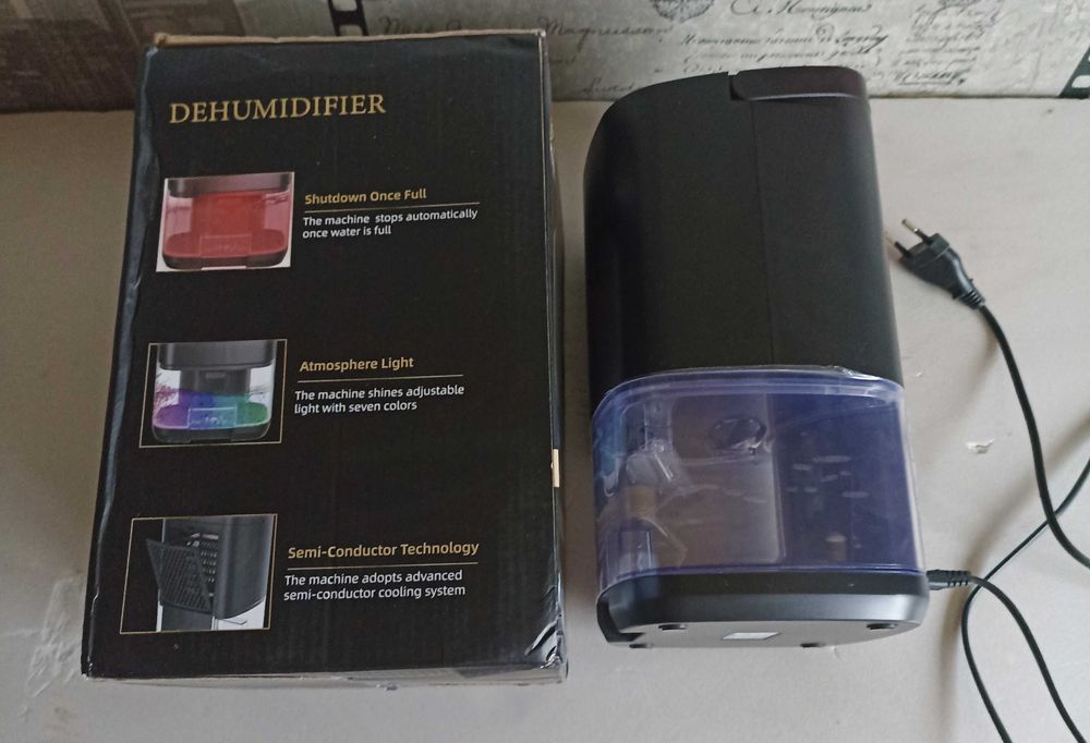 Осушувач повітря Dehumidifier H2102 чорний поглинач вологи