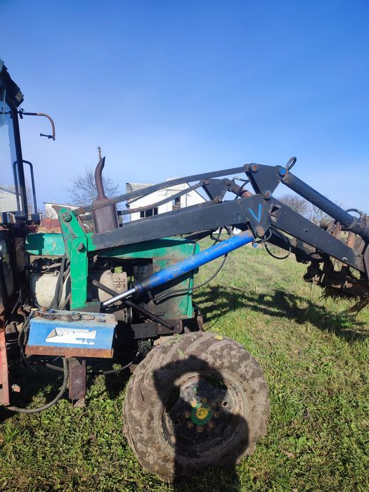 Фронтальний навантажувач на т-40