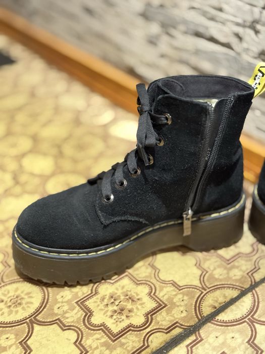 Зимові чоботи замшеві