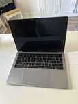 Macbook Pro 13” i5 8GB 256GB Touch Bar/ID