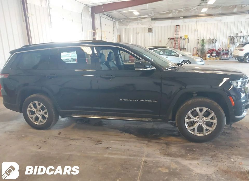 Jeep Grand Cherokee 3.6 v6 4x4 limited long 6 osobowy kamry 360* oplacony