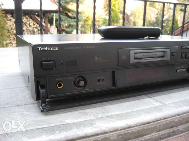 Technics Mini Disc Model SJ-MD100