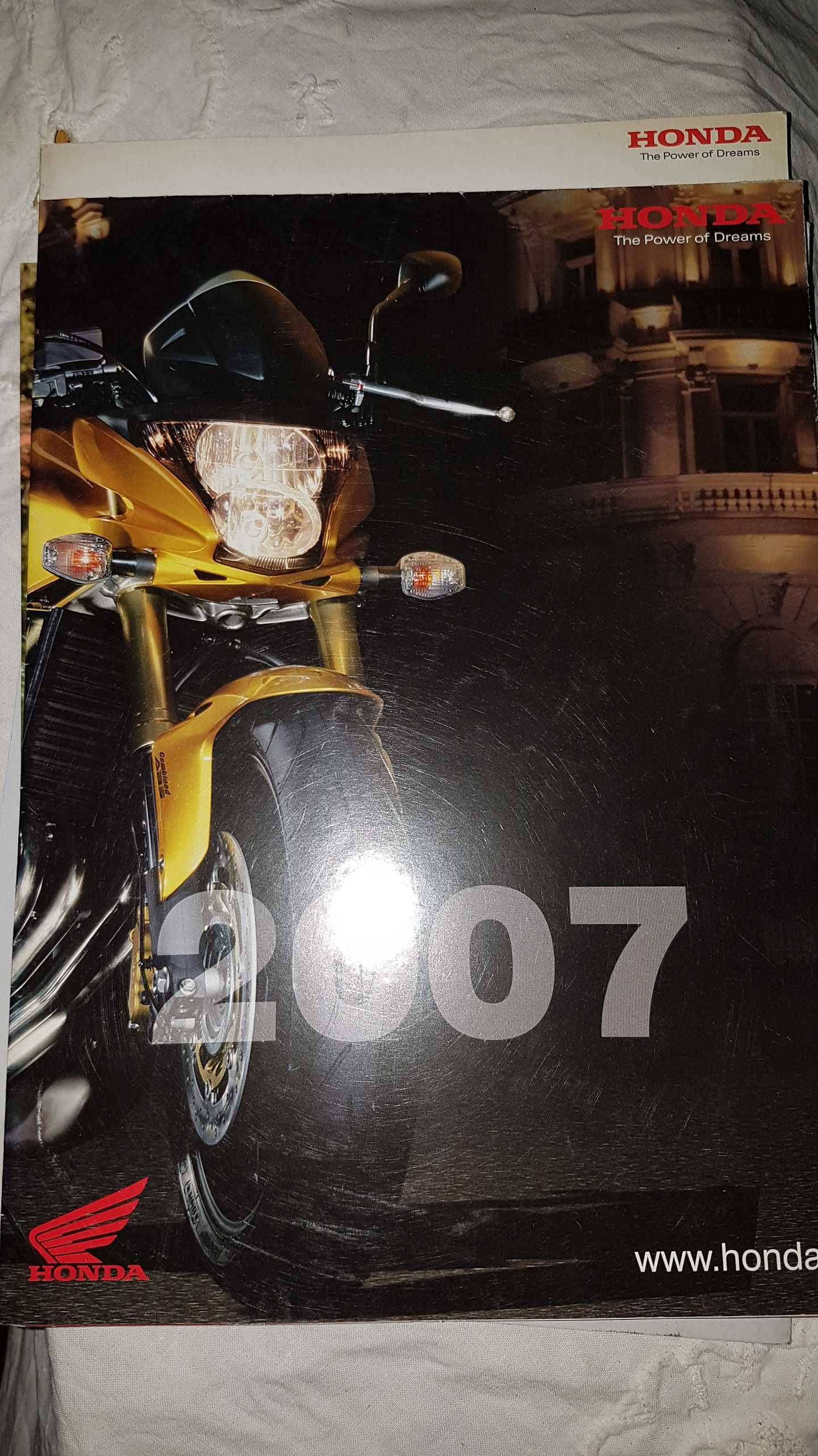 stary katalog motocykli honda z 2007r. dla kolekcjonerów