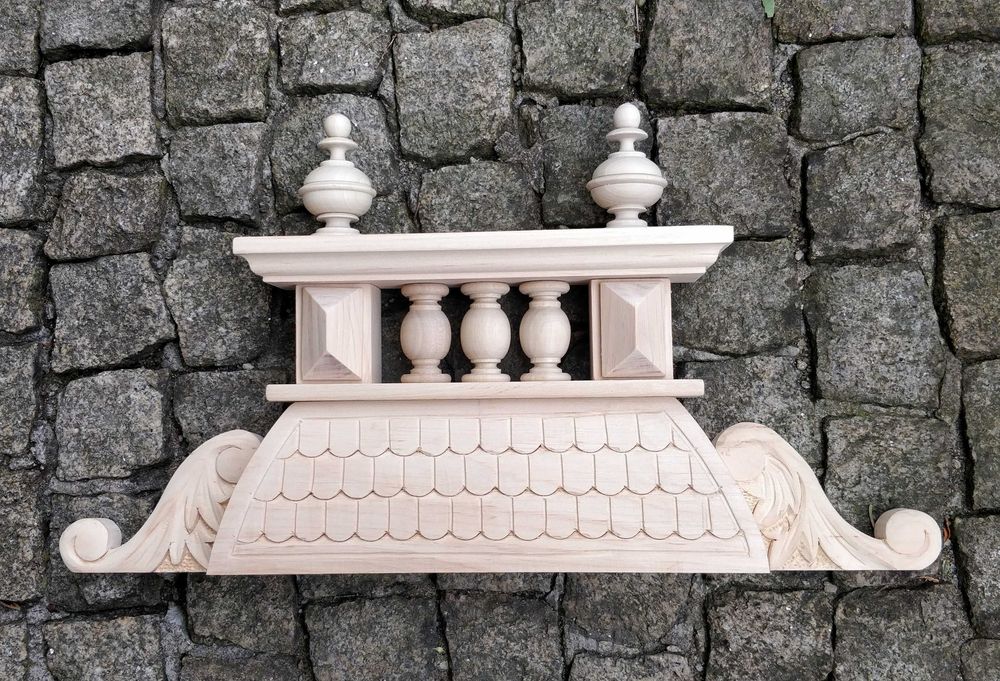 Korona, górka do zegara rzeźbiona długość 43 cm