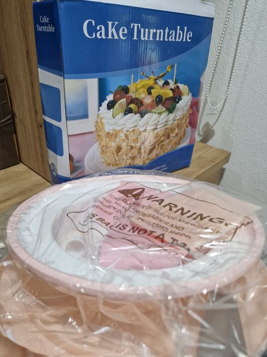 Conjunto de 32 peças para decoração de bolos. Novo