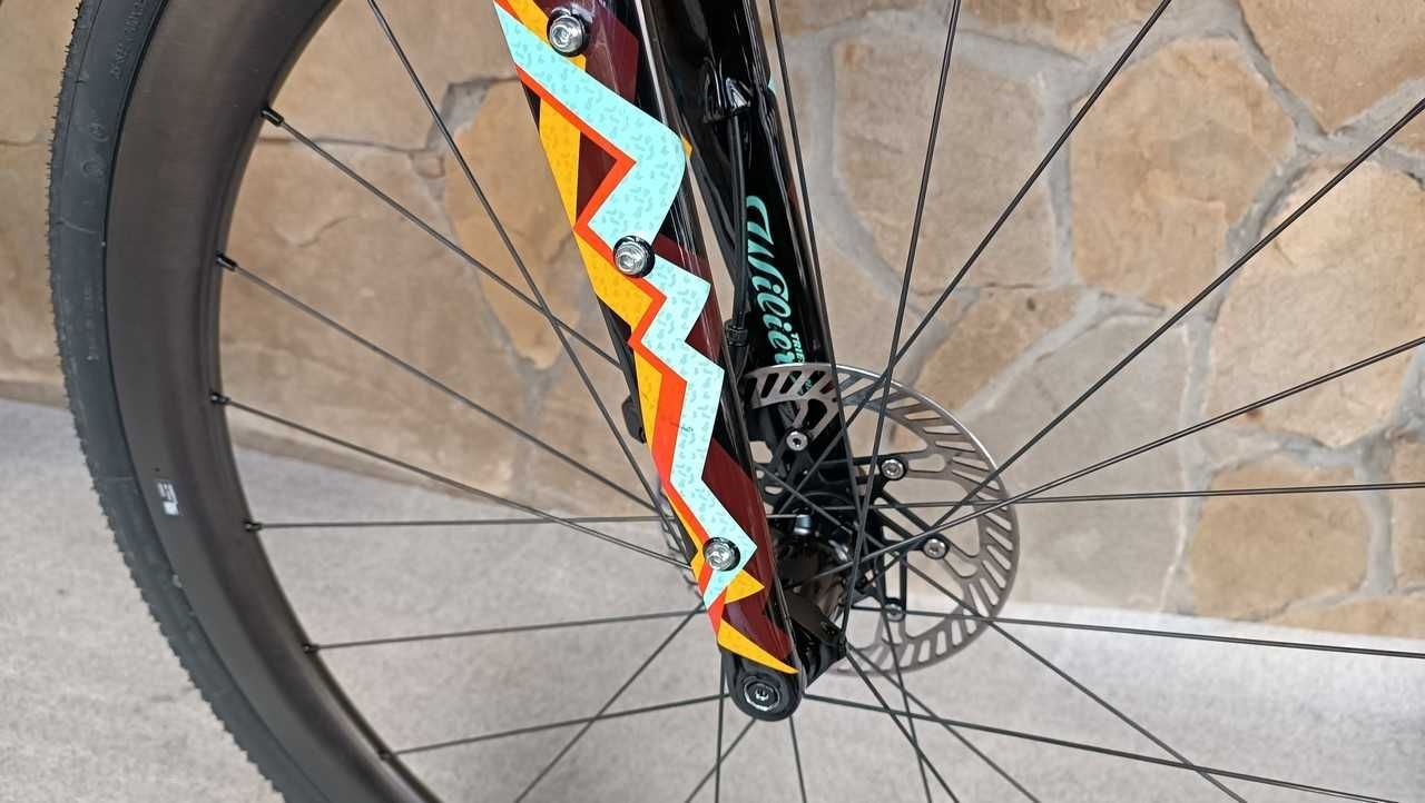 Gravel Wilier Jena r. M, Campagnolo Ekar 13s, koła Fulcrum Wind Carbon