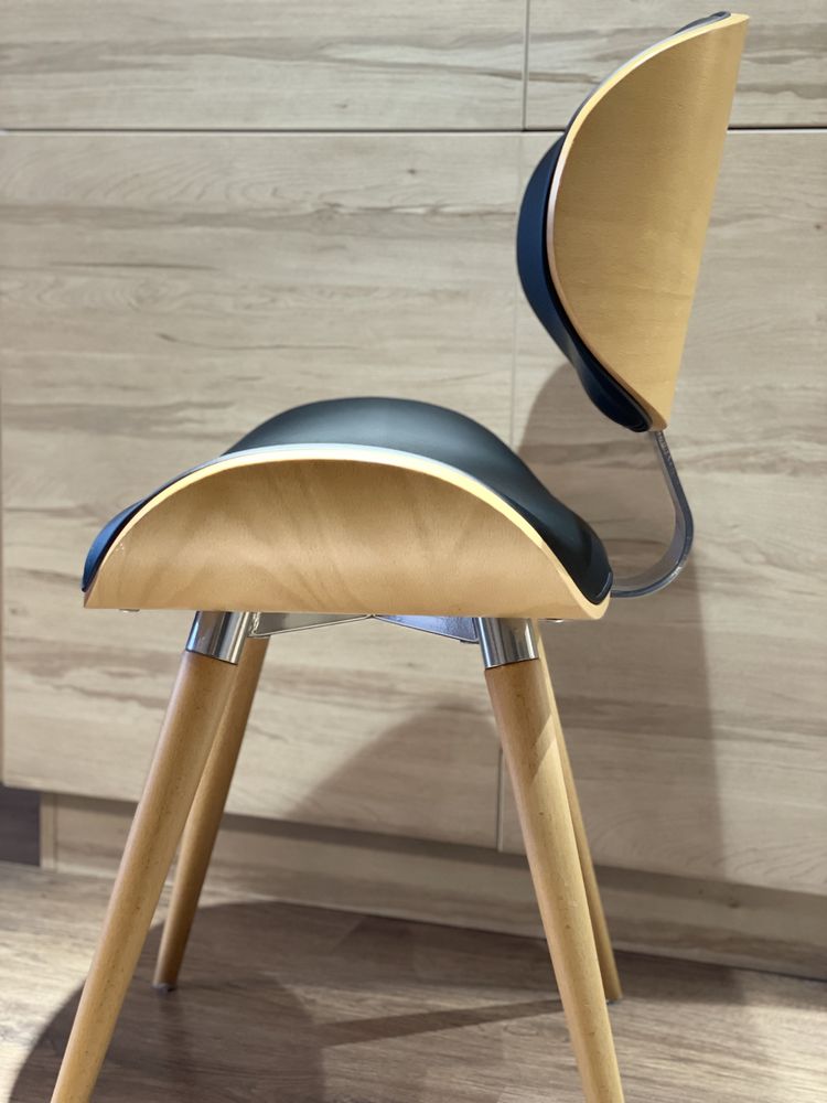 Krzesło Ample Dąb tapicerowane drewniane designerskie okrągłe nogi