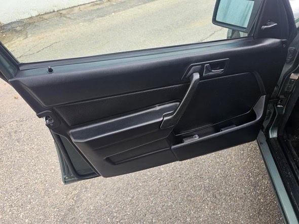 Mercedes-Benz 190E