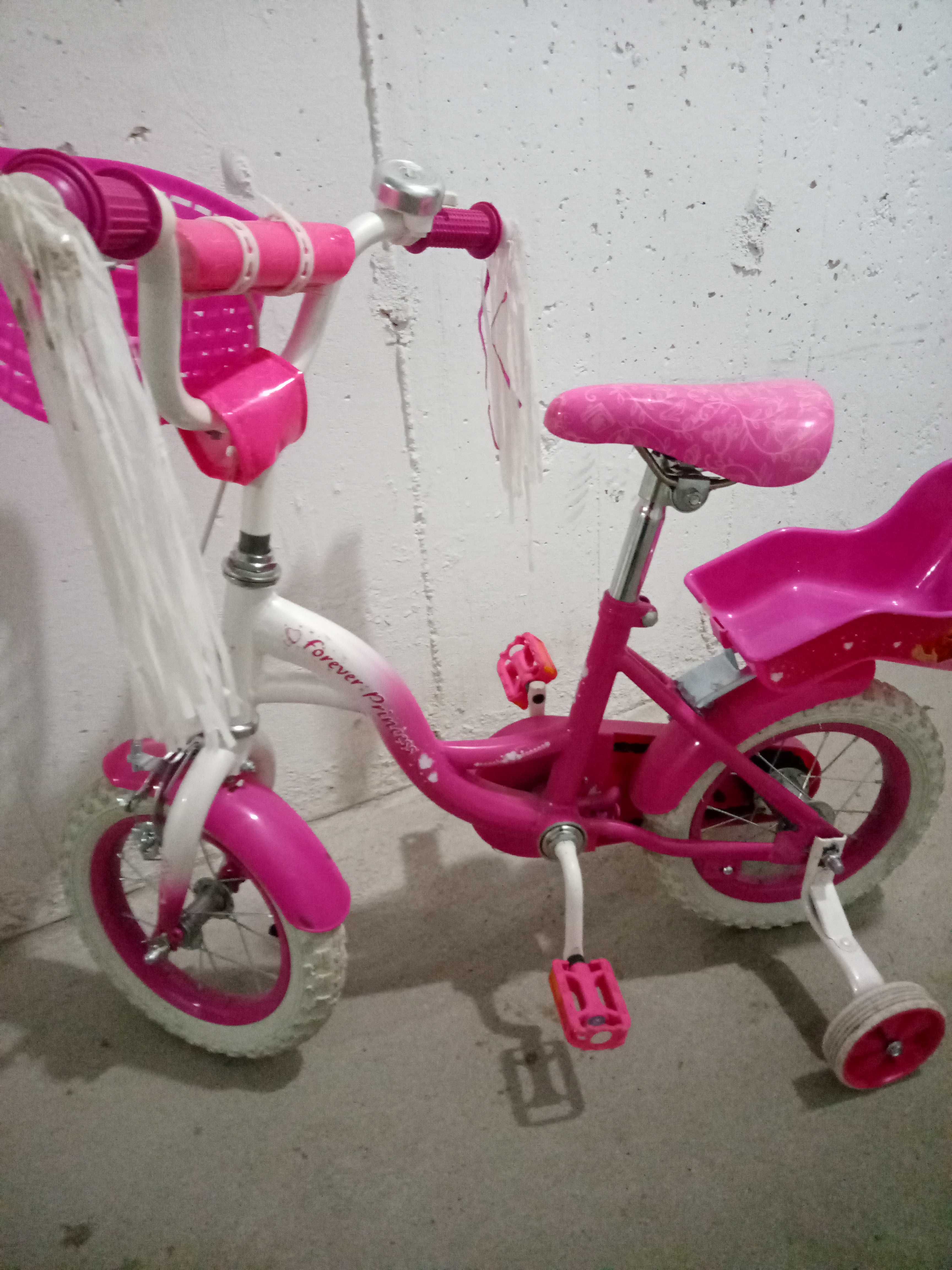 Rower dziecięcy w kolorze różowym