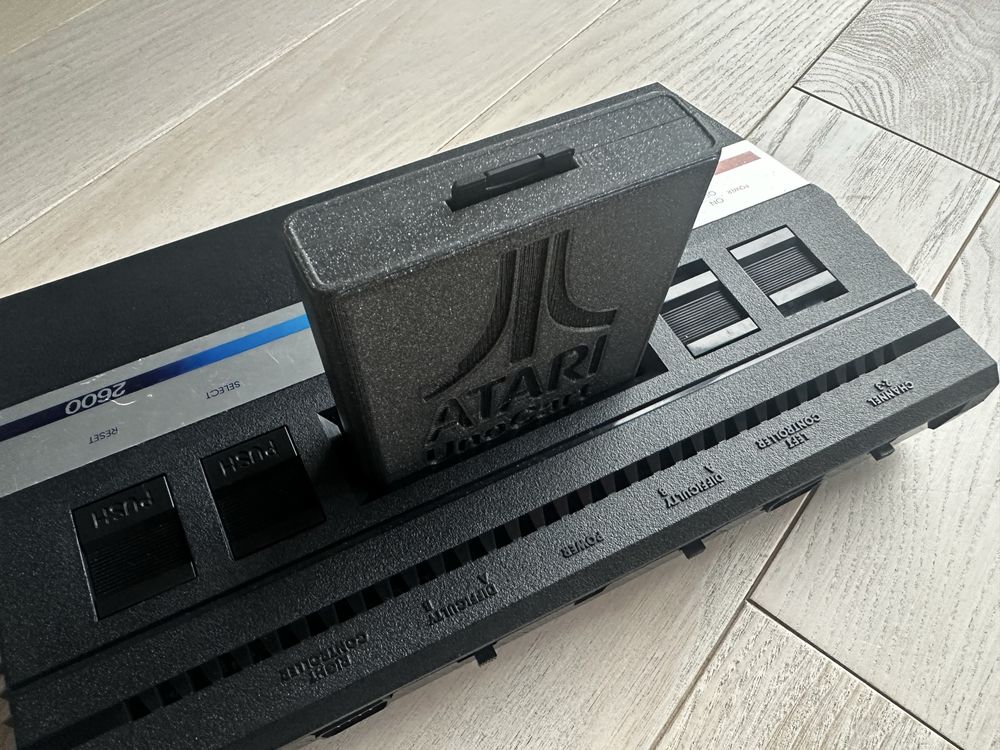 Atari 2600 UnoCart 2600 2.6k z firmware 2.3.17 (Uno Cart 2600)
