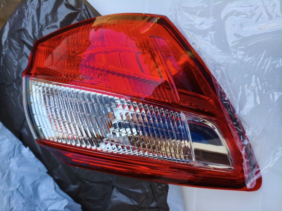 Óticas Traseiras Nissan Qashqai Direita/Esquerda