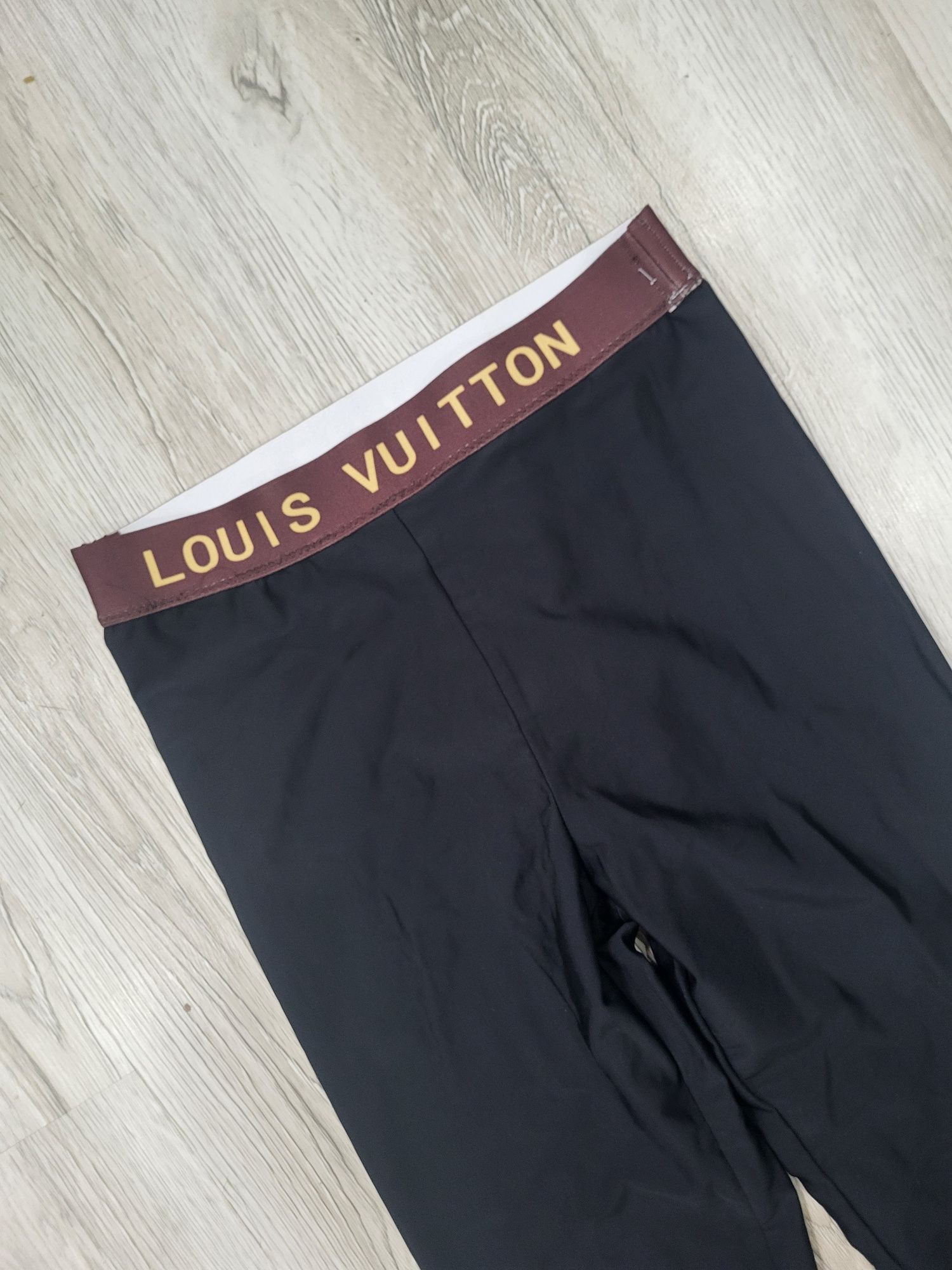 Lv Louis Vuitton M 38 zestaw legginsy top siłownia fitness