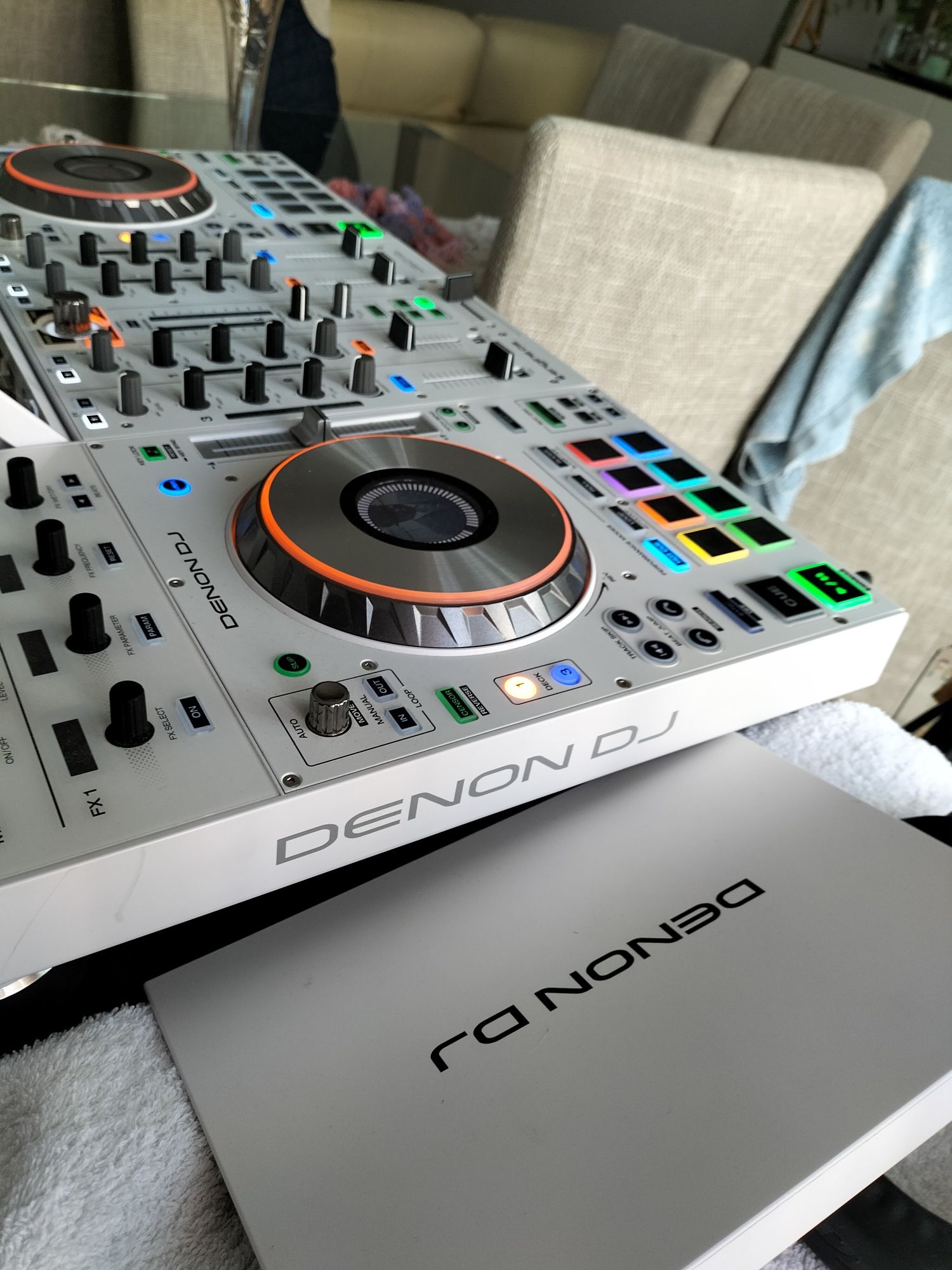 Denon DJ Prime 4