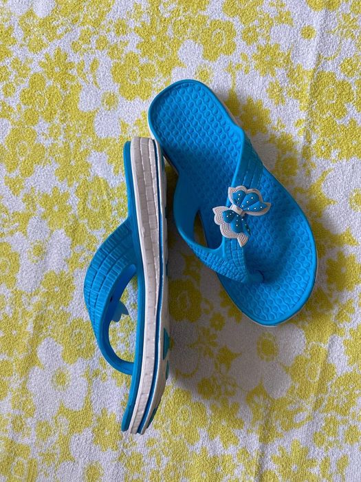Літні тапочки , дівчинці.