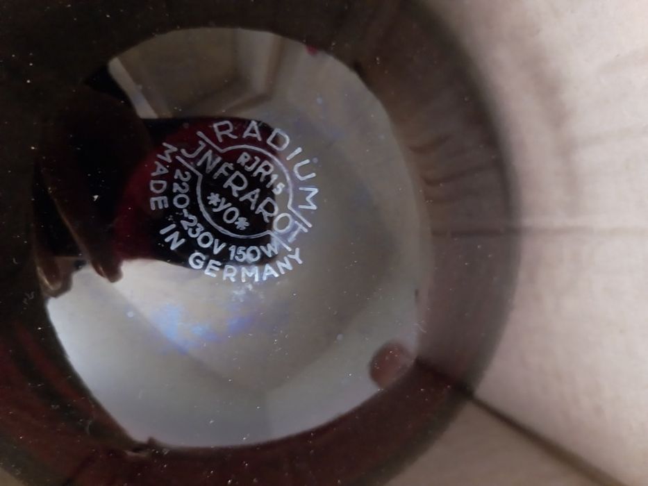 Radium Infrarot RIR 150 W / 230 V, 
Base E27 (rosca normal)Base E27 (r