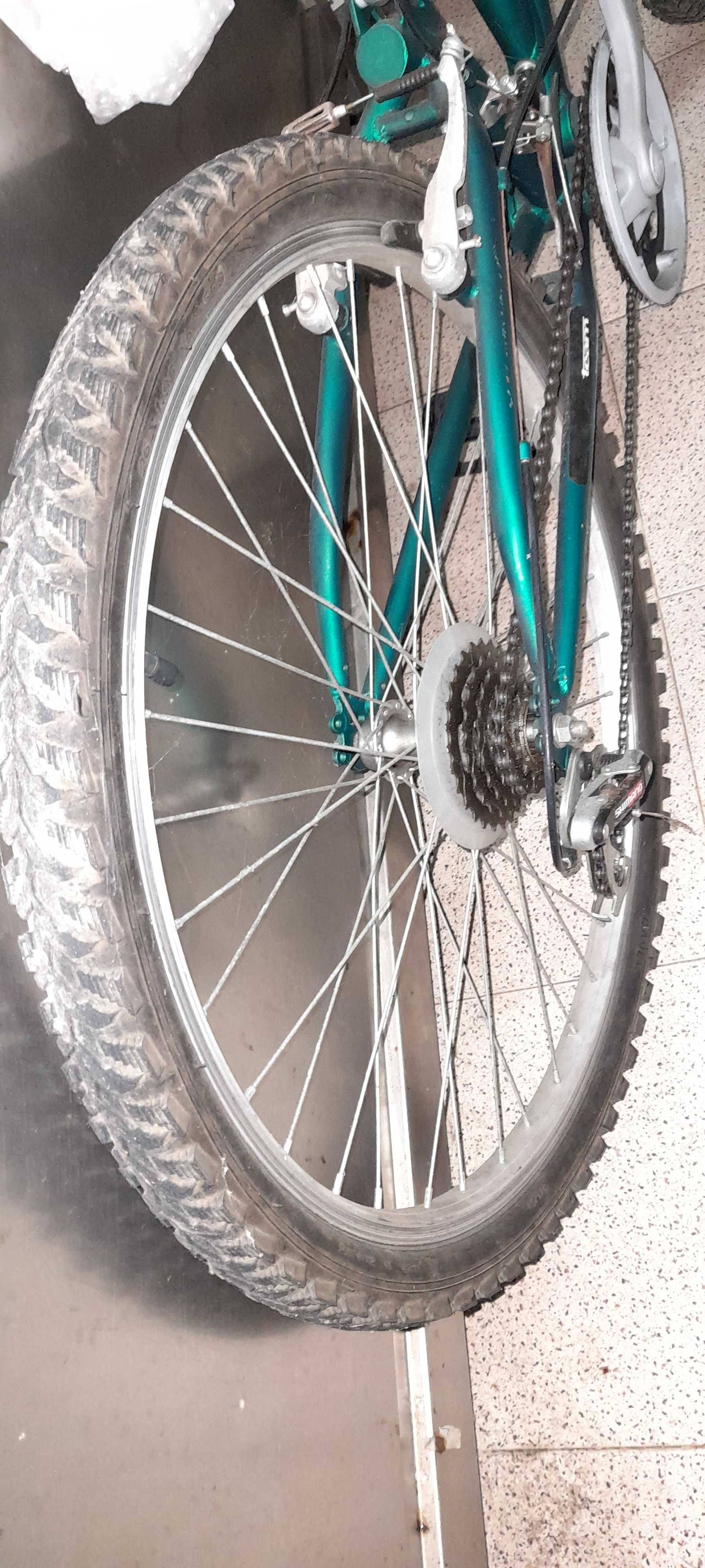 Bicicleta BTT de homem,  bem conservada