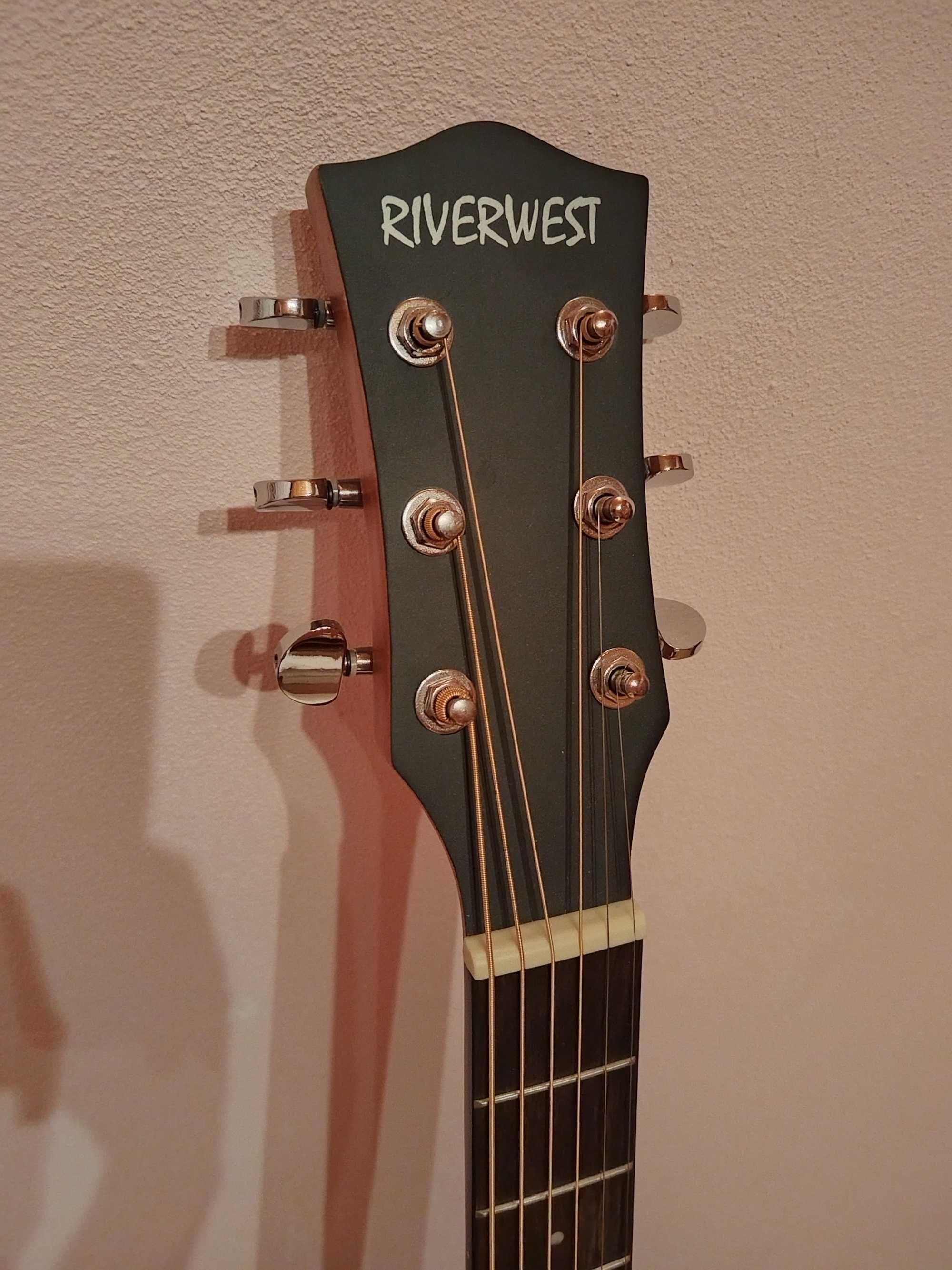 Gitara akustyczna Riverwest