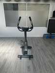 Bicicleta Vertical FFITTECH® PROTECH-V – Seminova | Excelente Estado