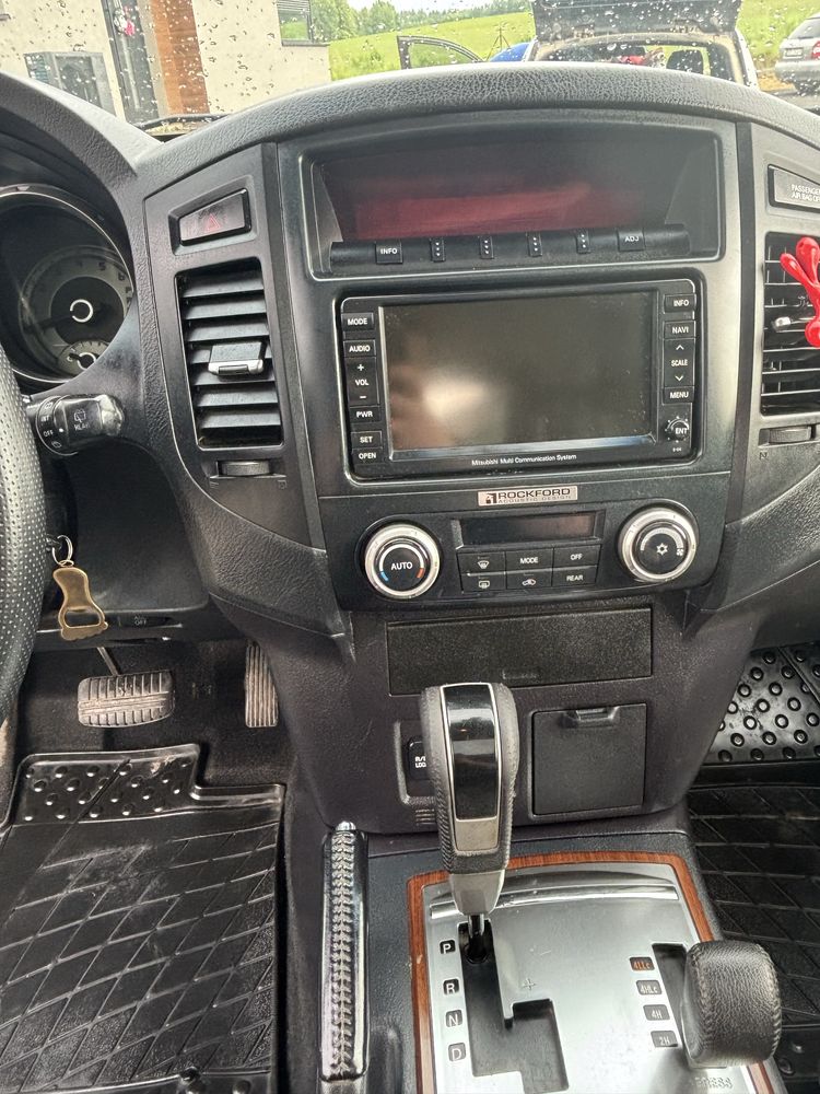 Mitsubishi Pajero IV 3.2 DID