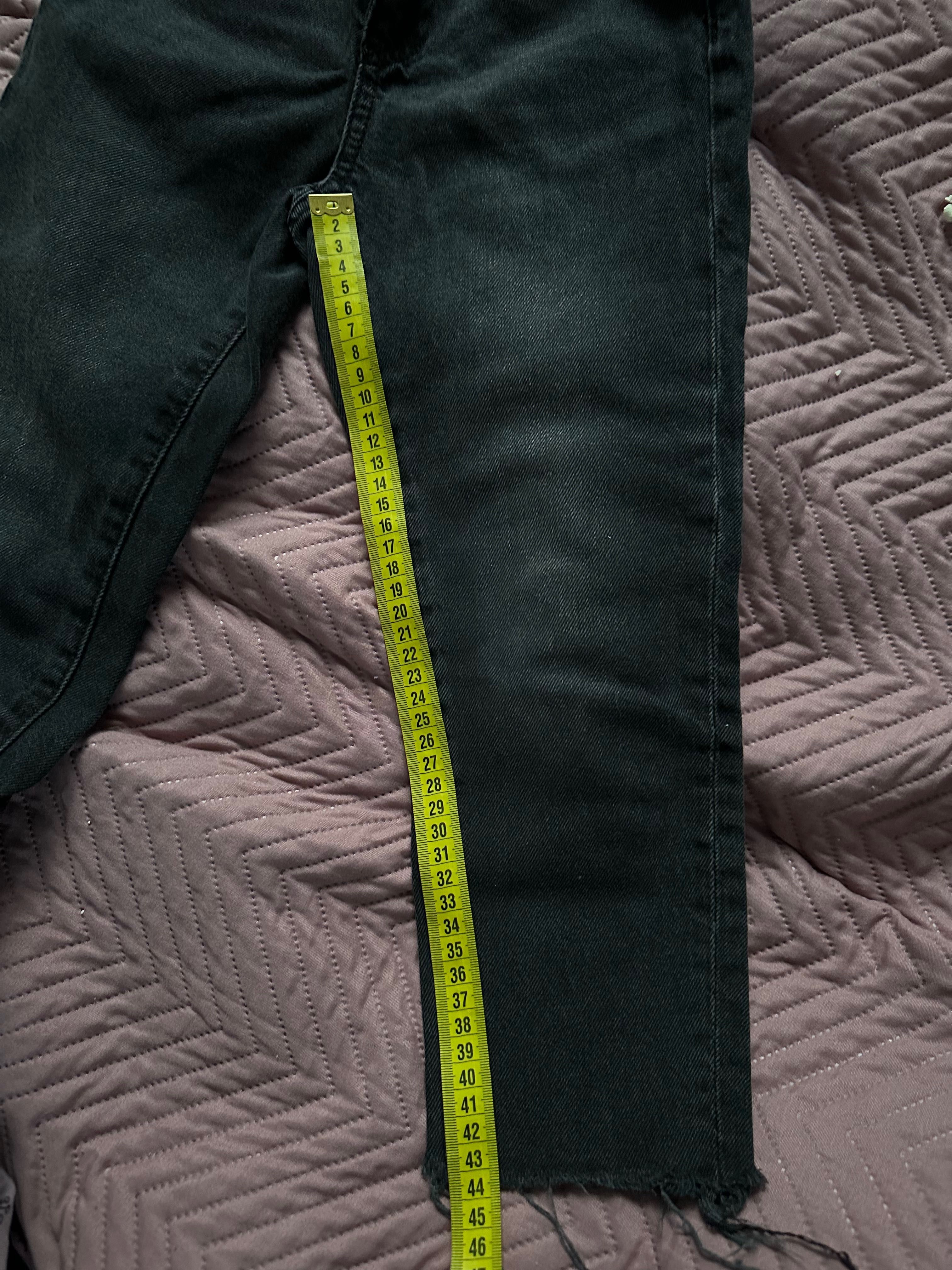 Дуже класні джинси, ідеальний стан. ріст 116. Reserved