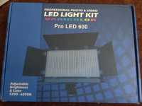 Прожектор для фото и видео LED light kit Pro 600