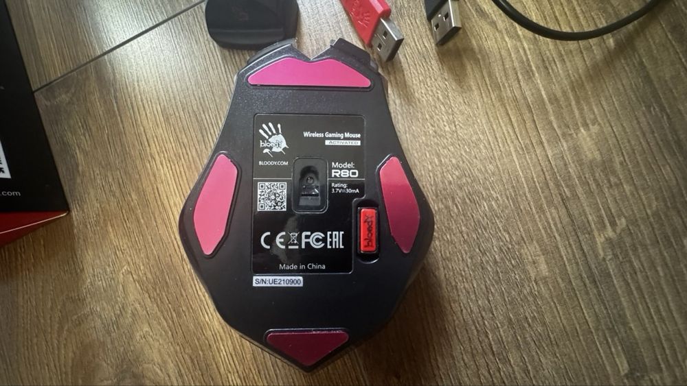 Продам геймерсеую мышку bloody r80