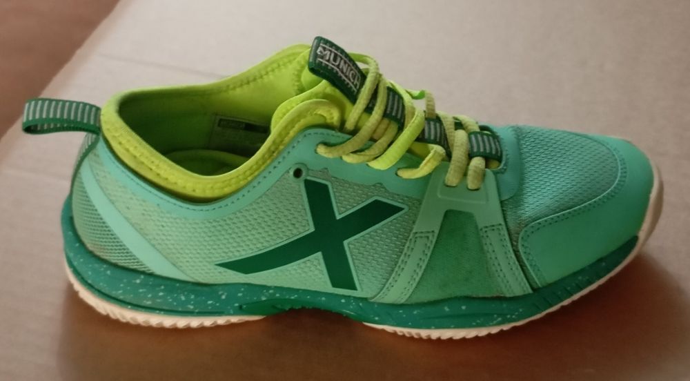 Par de Tênis Munich