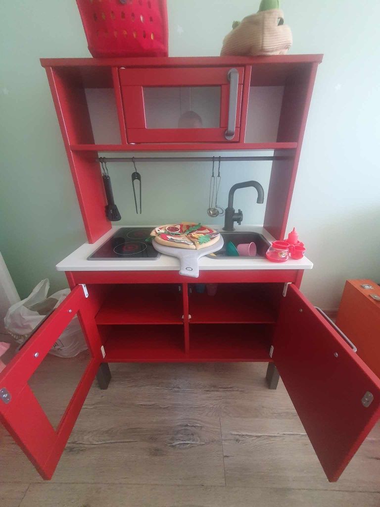 Kuchnia zabawkowa Ikea idealna na dzień dziecka