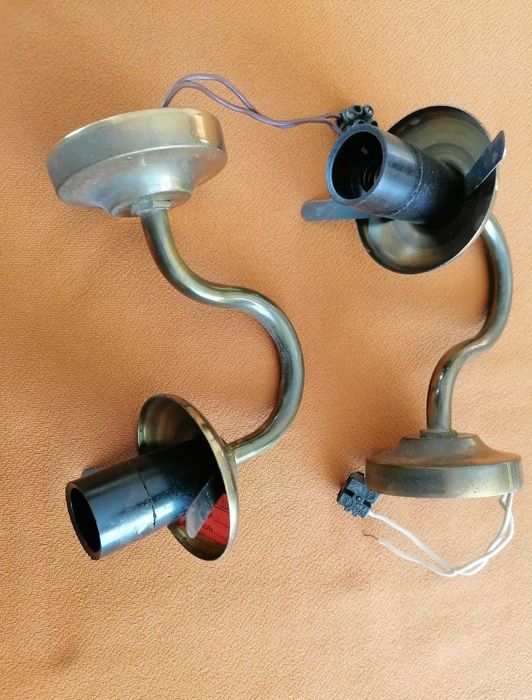 Kinkiet Ścienny Metalowy, Mleczny Biały Szklany Klosz. Dwie lampy.