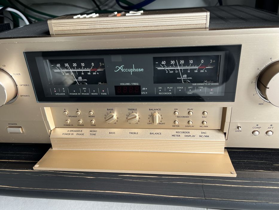 Wzmacniacz stereo Accuphase e-370